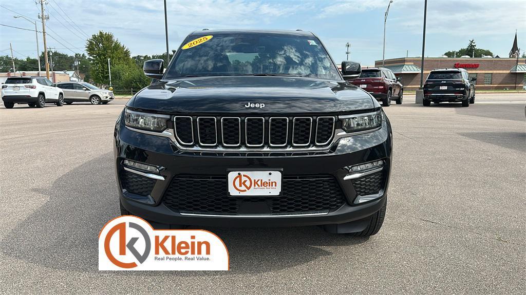 new 2025 Jeep Grand Cherokee car, priced at $46,240