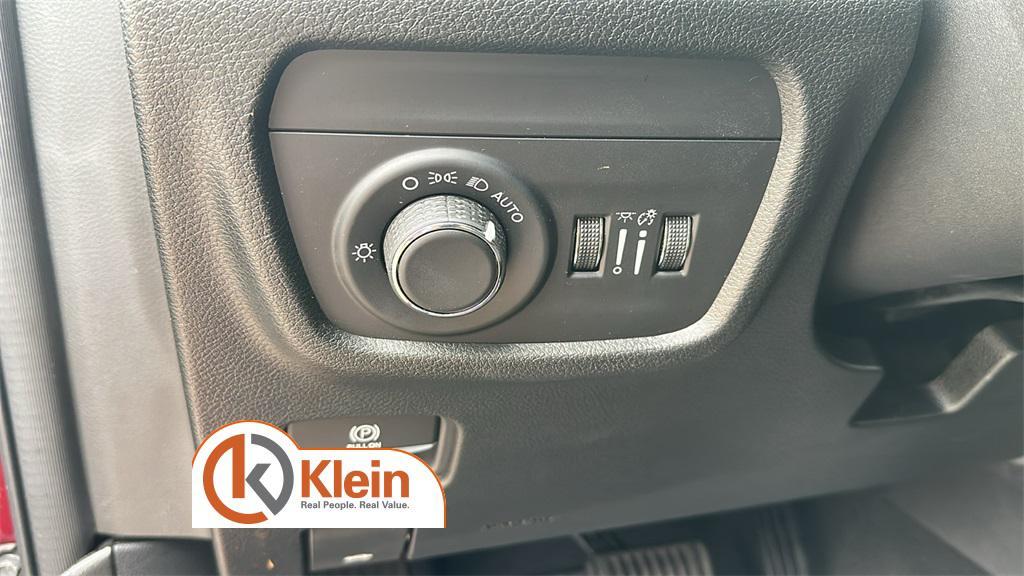 used 2024 Jeep Grand Cherokee car, priced at $31,500