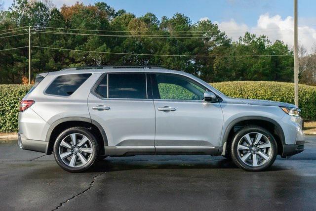 new 2025 Honda Pilot car, priced at $48,895