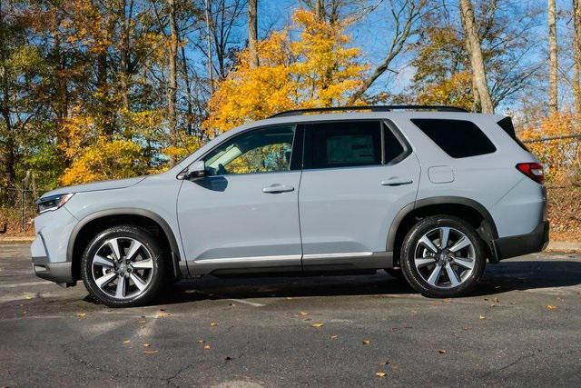 new 2025 Honda Pilot car, priced at $55,660