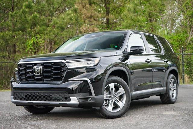 new 2025 Honda Pilot car, priced at $47,425