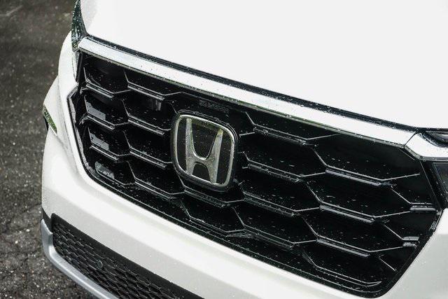 new 2025 Honda Pilot car, priced at $49,350