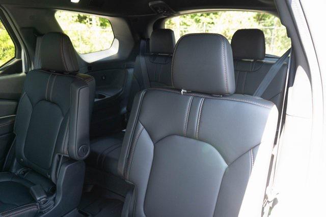 new 2025 Honda Pilot car, priced at $50,895