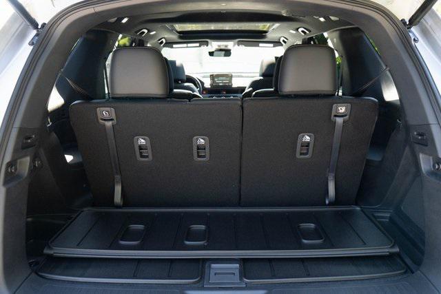new 2025 Honda Pilot car, priced at $50,895