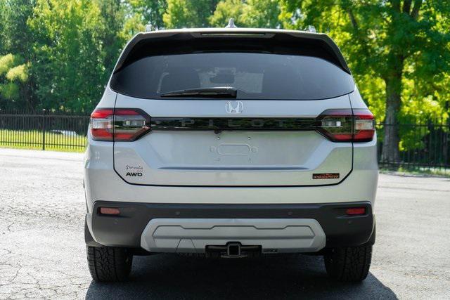new 2025 Honda Pilot car, priced at $50,895