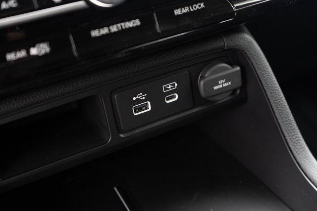 new 2025 Honda Pilot car, priced at $45,405
