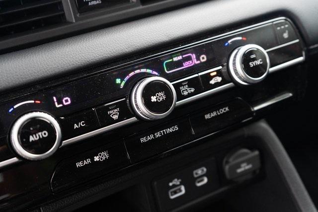 new 2025 Honda Pilot car, priced at $45,405