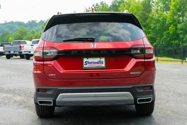new 2025 Honda Pilot car, priced at $52,235