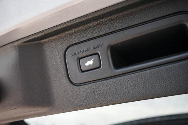 new 2025 Honda Pilot car, priced at $50,850