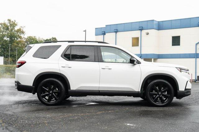 new 2025 Honda Pilot car, priced at $56,530