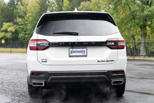 new 2025 Honda Pilot car, priced at $56,530