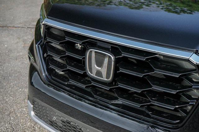 new 2025 Honda Pilot car, priced at $50,695