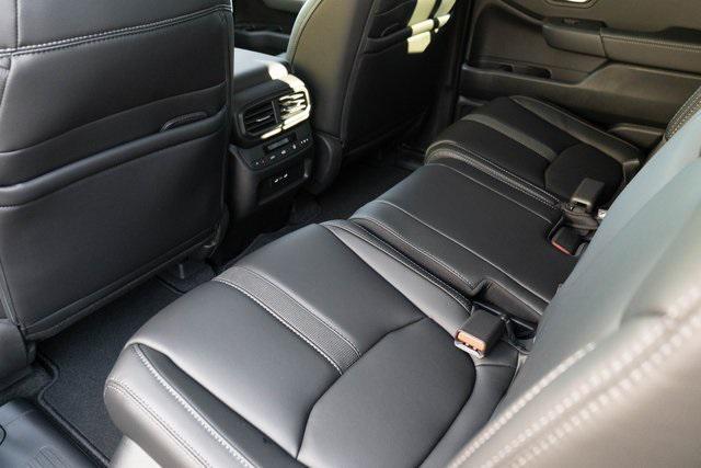 new 2025 Honda Pilot car, priced at $45,450