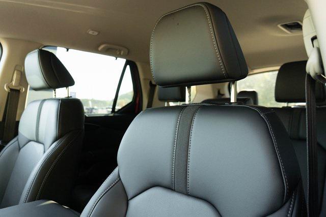 new 2025 Honda Pilot car, priced at $45,450