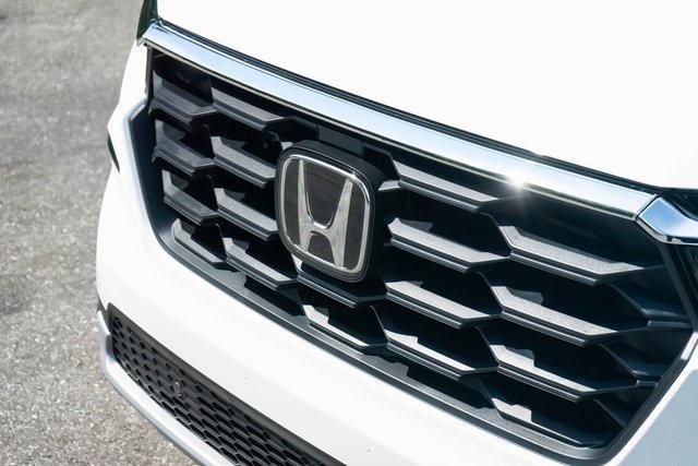 new 2025 Honda Pilot car, priced at $48,180