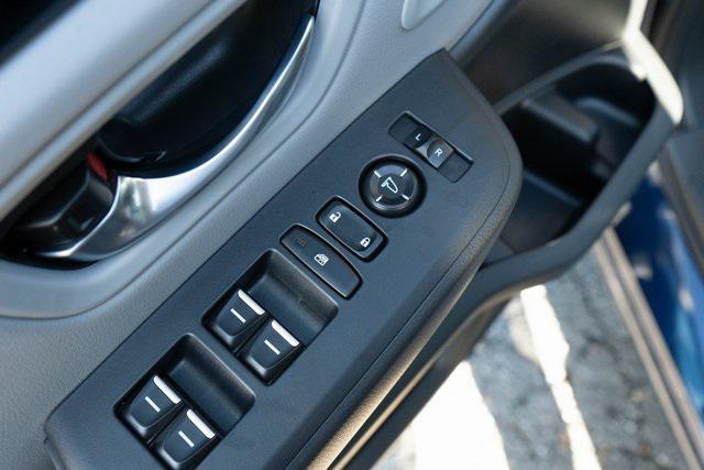 new 2025 Honda Pilot car, priced at $44,995