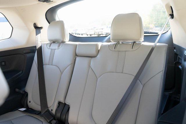 new 2025 Honda Pilot car, priced at $44,995