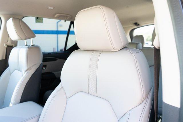 new 2025 Honda Pilot car, priced at $44,995