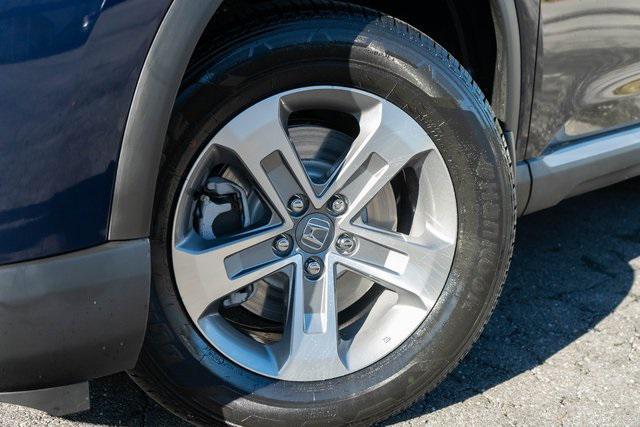 new 2025 Honda Pilot car, priced at $44,995