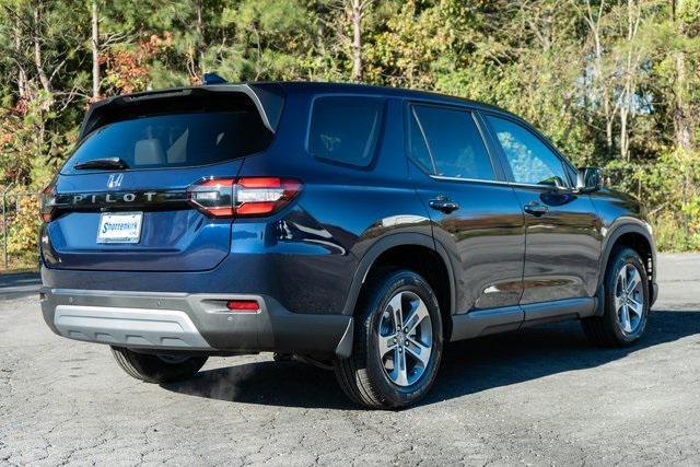 new 2025 Honda Pilot car, priced at $44,995