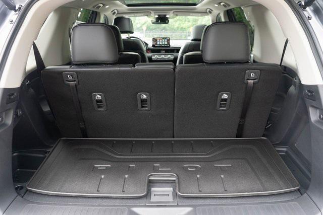 new 2025 Honda Pilot car, priced at $48,950