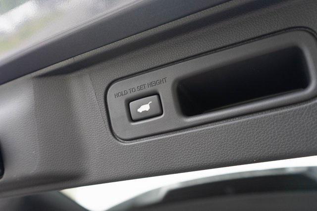 new 2025 Honda Pilot car, priced at $48,950