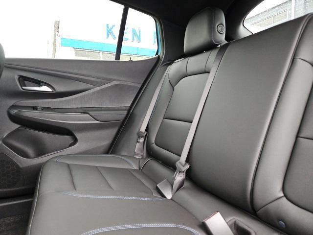 new 2025 Buick Envista car, priced at $30,320