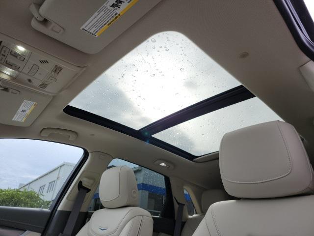 new 2025 Cadillac XT5 car, priced at $60,180