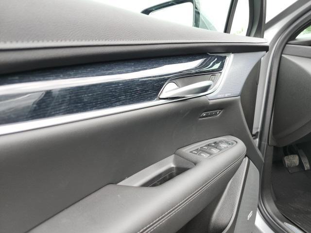 new 2025 Cadillac XT5 car, priced at $58,255