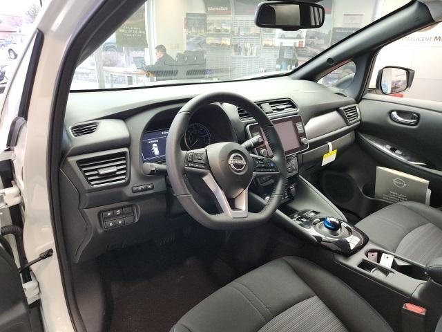 new 2025 Nissan Leaf car, priced at $30,260