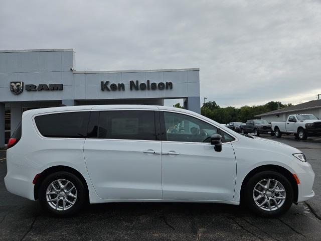 new 2026 Chrysler Pacifica car, priced at $42,059