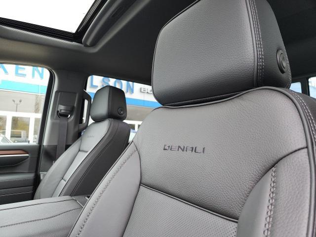 new 2025 GMC Sierra 3500 car, priced at $85,648