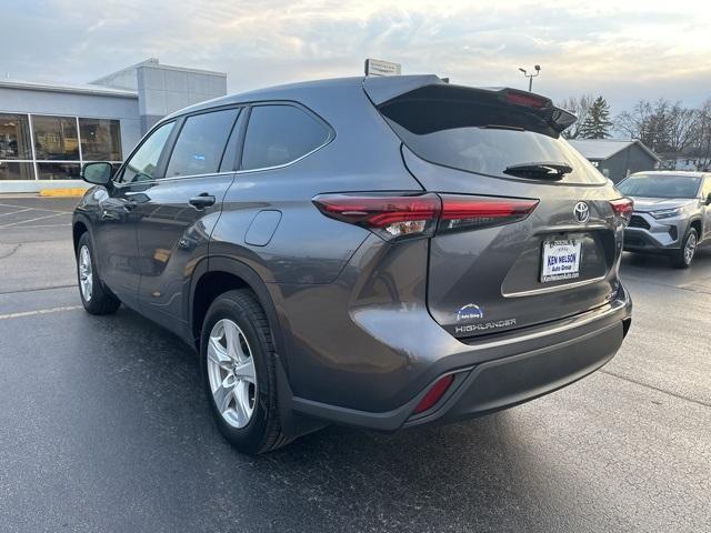 used 2024 Toyota Highlander car, priced at $38,994