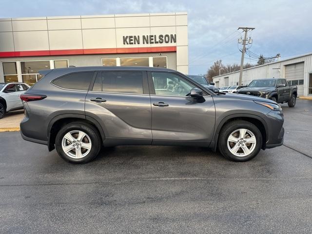 used 2024 Toyota Highlander car, priced at $38,994