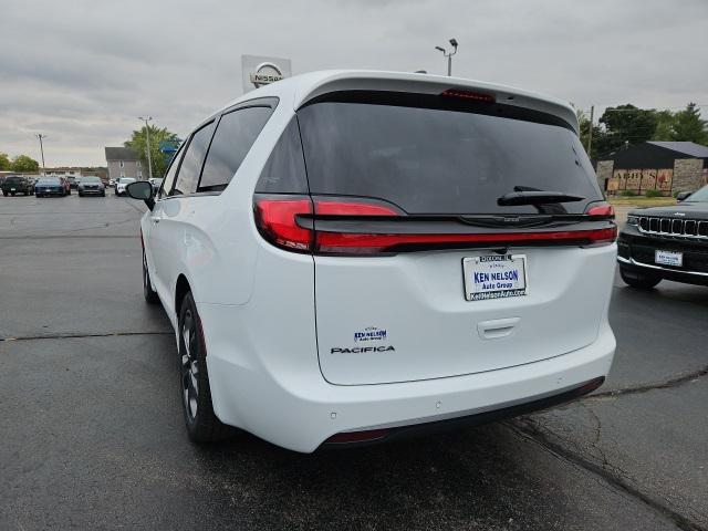 new 2026 Chrysler Pacifica car, priced at $42,961