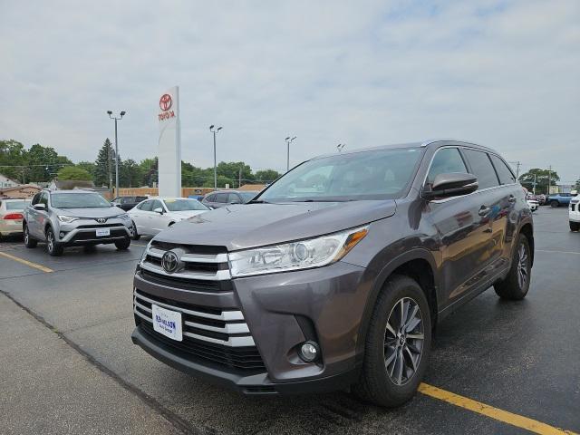 used 2018 Toyota Highlander car, priced at $22,595