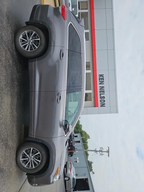 used 2018 Toyota Highlander car, priced at $22,595