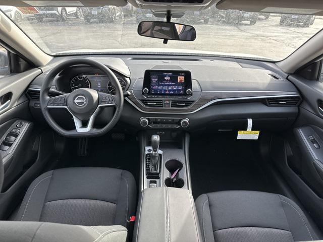 new 2025 Nissan Altima car, priced at $29,612