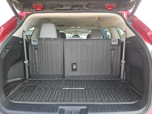 used 2020 Toyota Highlander car, priced at $33,995