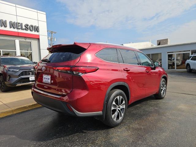 used 2020 Toyota Highlander car, priced at $33,995