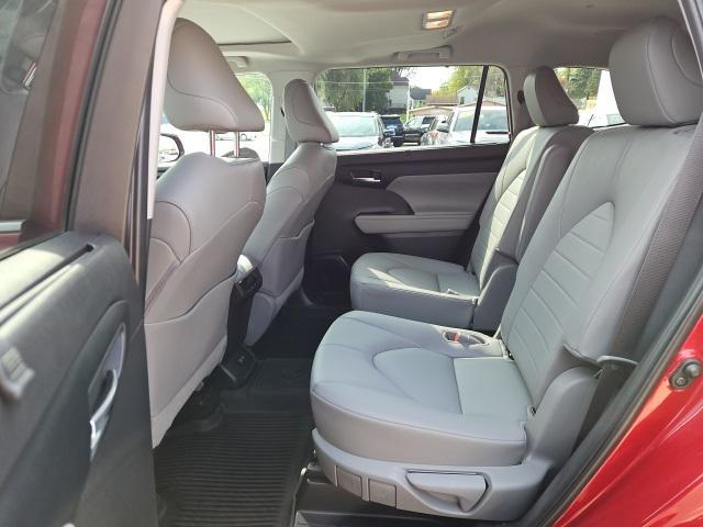 used 2020 Toyota Highlander car, priced at $33,995