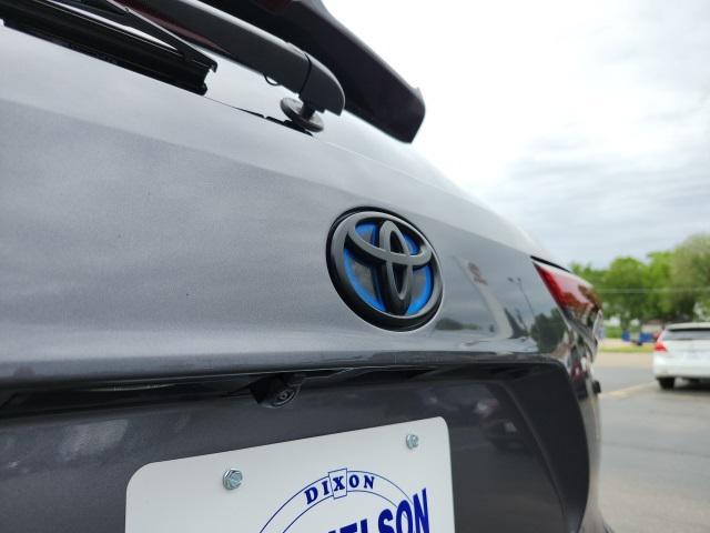 used 2021 Toyota Highlander Hybrid car, priced at $39,999