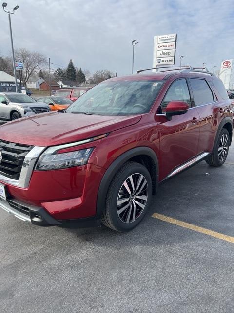 new 2025 Nissan Pathfinder car, priced at $53,599