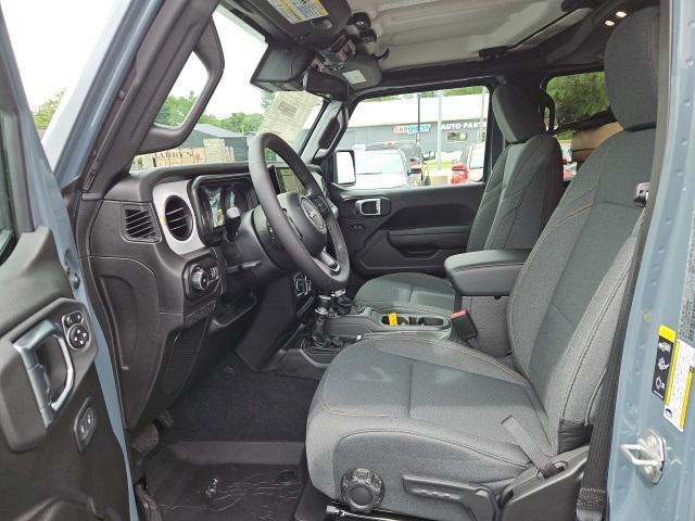 new 2025 Jeep Wrangler car, priced at $45,204
