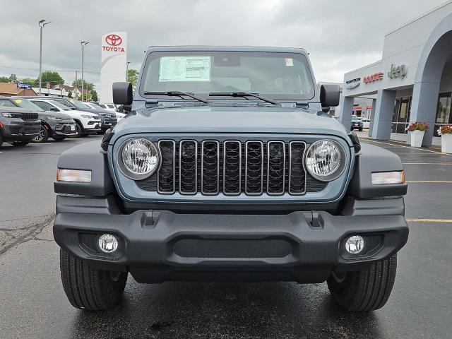 new 2025 Jeep Wrangler car, priced at $45,204