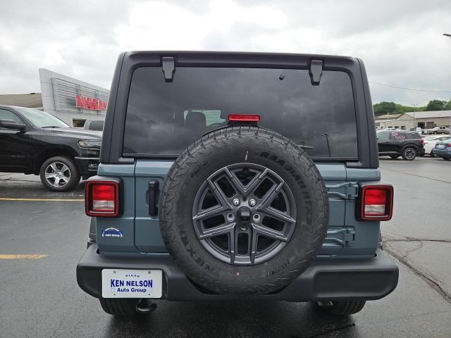 new 2025 Jeep Wrangler car, priced at $45,204