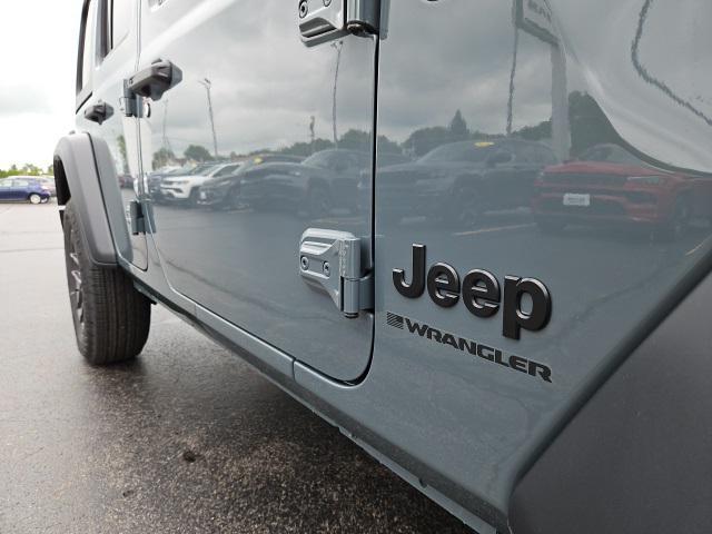 new 2025 Jeep Wrangler car, priced at $45,204