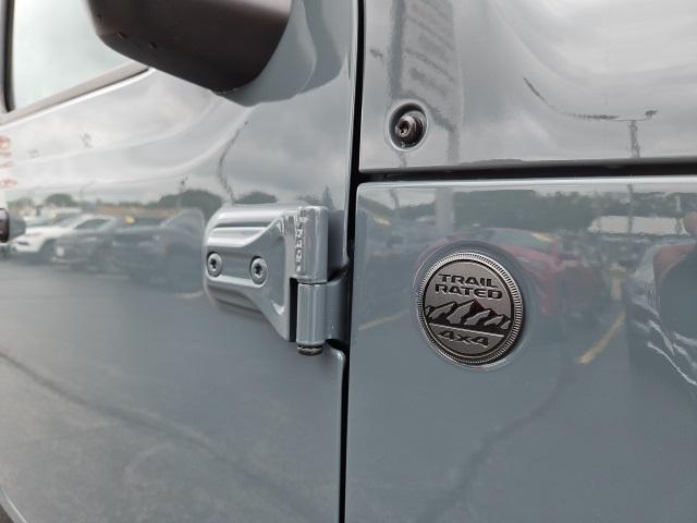 new 2025 Jeep Wrangler car, priced at $45,204