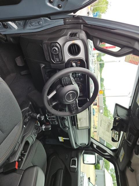 new 2025 Jeep Wrangler car, priced at $45,204