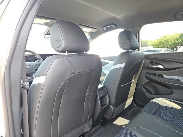 new 2025 Buick Envista car, priced at $25,195